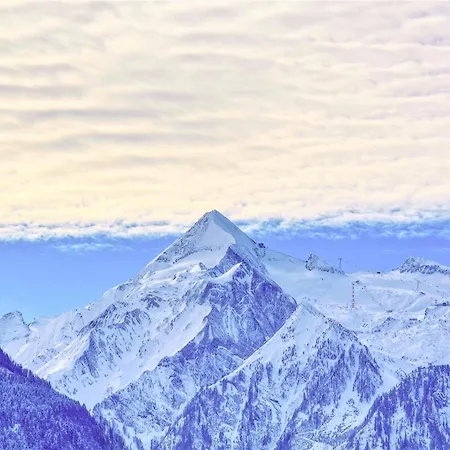 Leon - By Alpen Zell am See